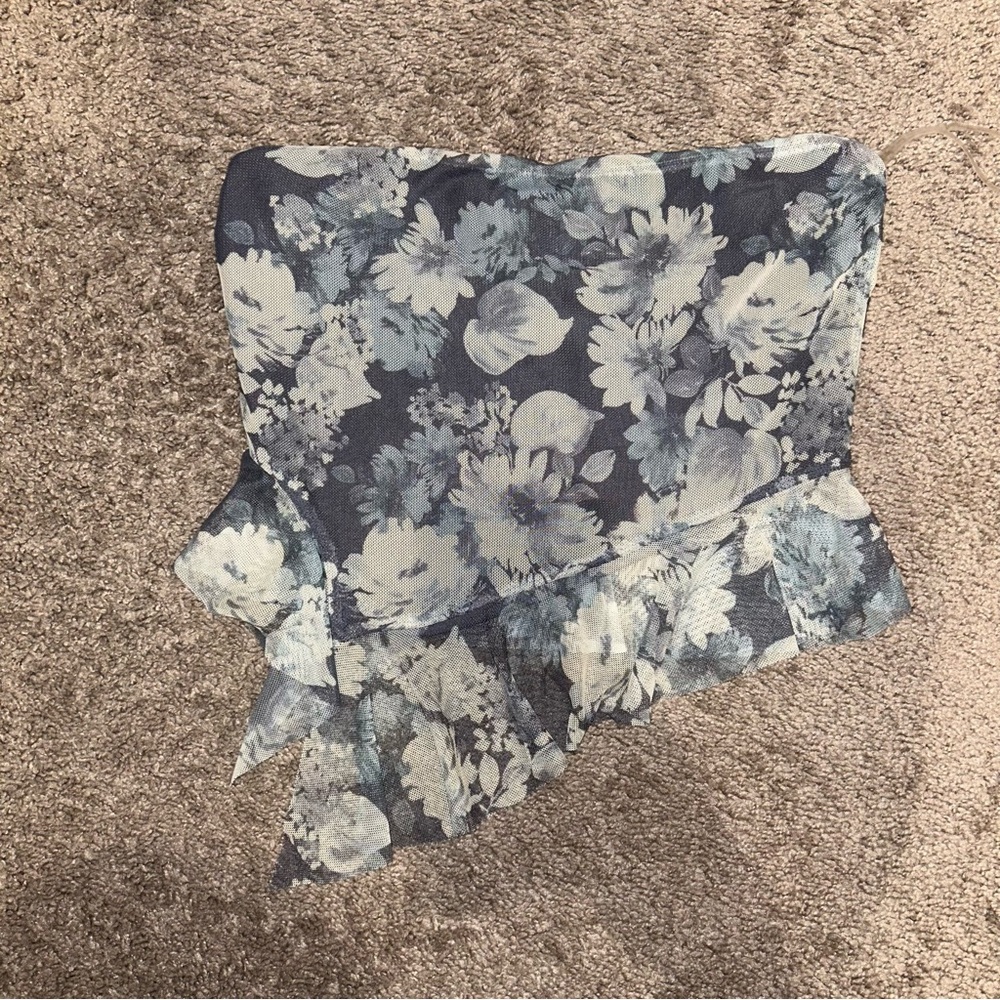 NWOT RSQ Floral Strapless Top with Ruffle Hem